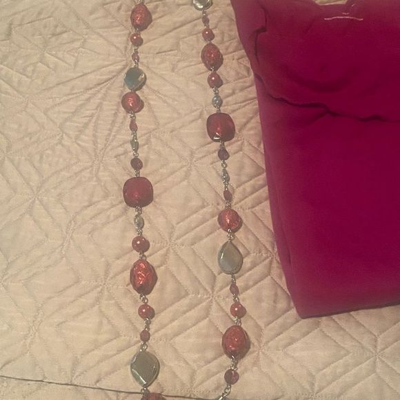 White House Black Market necklace, pairs well with magenta top from Express - Picture 2 of 2